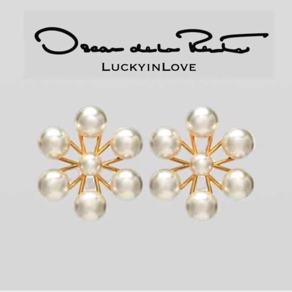 Oscar De La Renta Pearl Flower Power Earrings